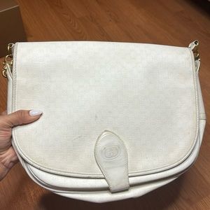 Vintage white shoulder bag